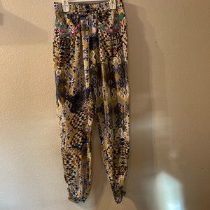 Umgee fun print joggers size medium